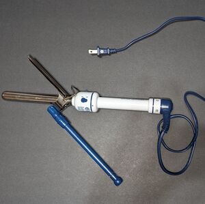 Blue and White 3/4in Marcel Curling Iron